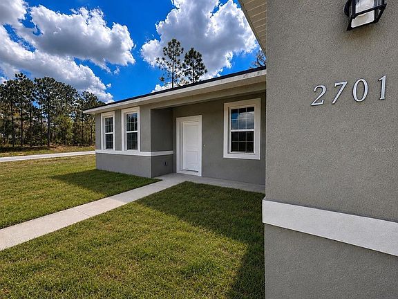 3rd image of 2701 W Tracy Ct