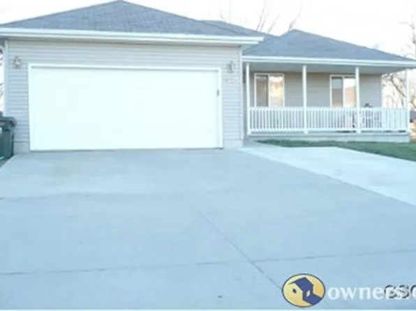 625 Lakeview Dr, North Sioux City, SD 57049