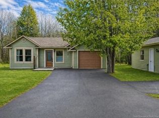 13 Hamilton Rd, Burton, NB E2V3B5