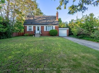 2015 Stanfield Rd, Mississauga, ON L4Y1R2