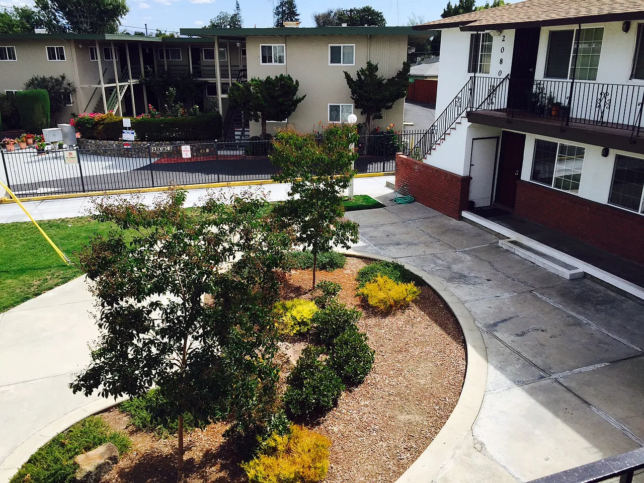 1 bed, 530 sqft, $2,200 — Photo 2