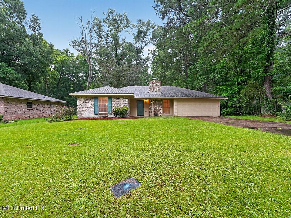 1st image of 163 Holly Hill Dr