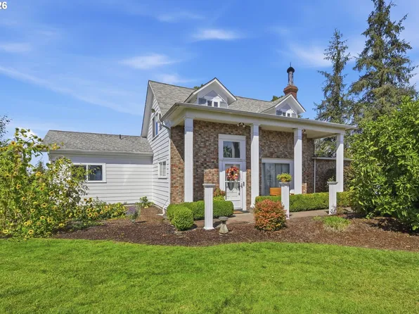 30577 Diamond Hill Dr, Harrisburg, OR 97446
