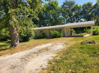 1706 Wakefield Dr, Saint Peters, MO