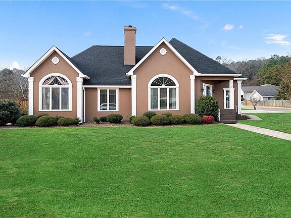 2nd image of 15 Saddlebrook Dr SE