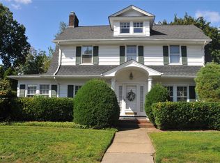 76 Kensington Rd, Garden City, NY 11530