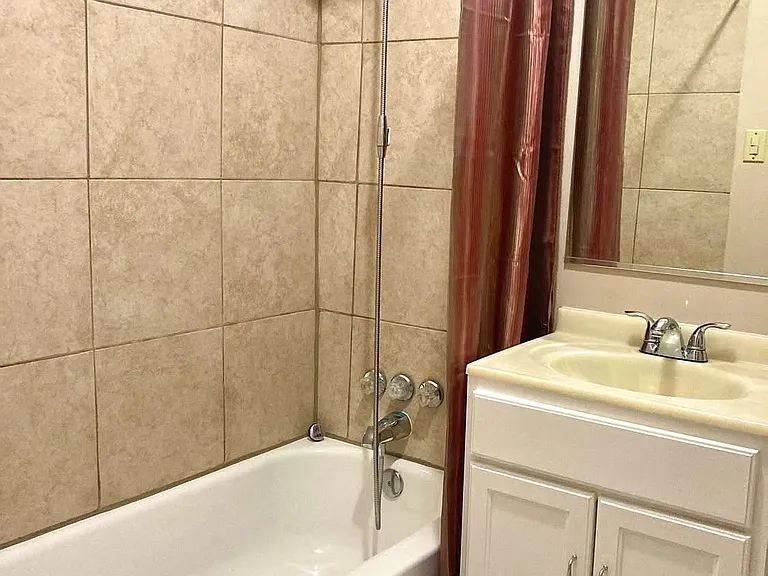 2712 Knox Ave — Photo 10