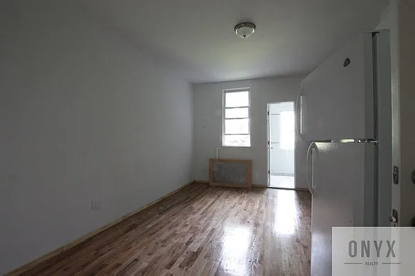 Rented by Onyx | media 12