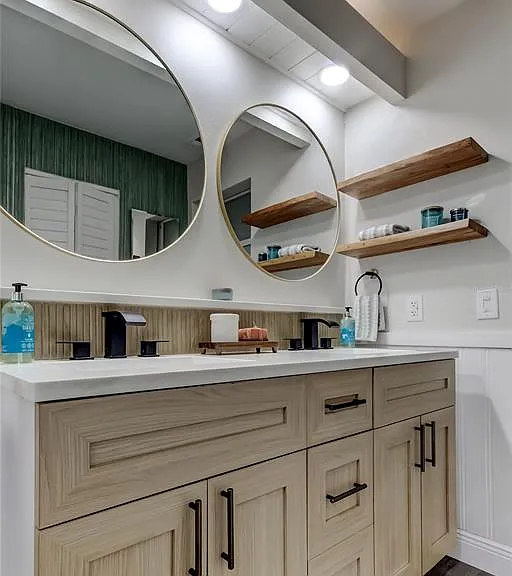 2673 Sabal Springs Cir #201 — Photo 60