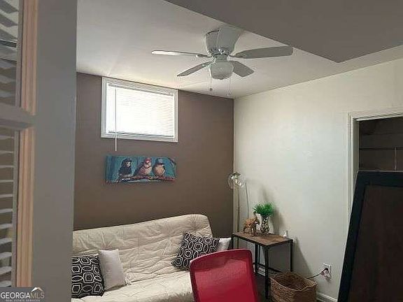 4th image of 1314 N Cliff Valley Way