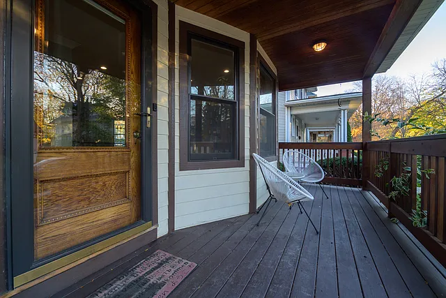 3 bed, 1.5 bath, 2500 sqft, $4,500 — Photo 3