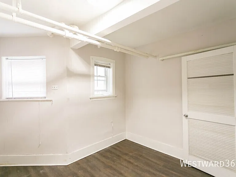 1662 W Farwell Ave #G — Photo 8