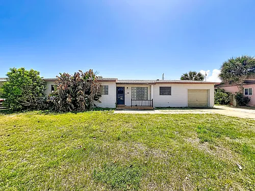 122 Eden Ave Photo 1