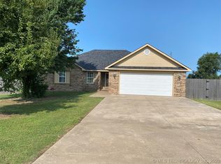 14857 N Houston St, Tahlequah, OK 74464