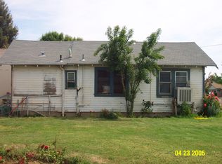1211 11th St, Reedley, CA 93654