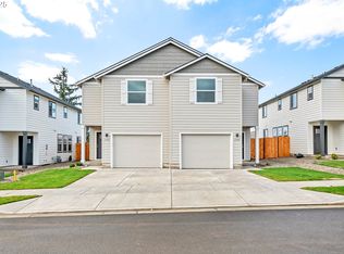 1164 S 43rd Pl, Springfield, OR 97478