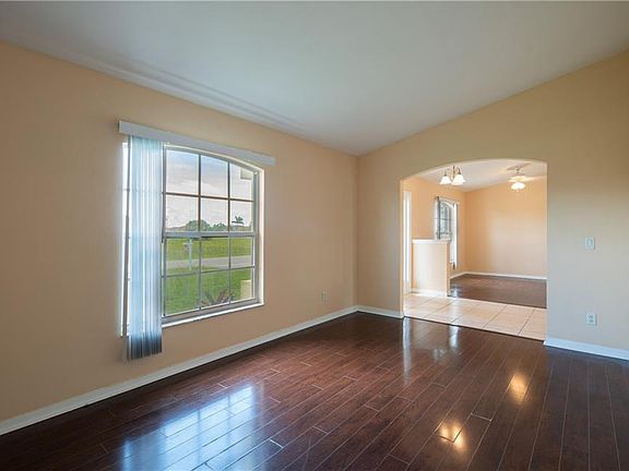 5th image of 3039 NW 41st Pl