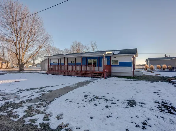 402 E Colfax St, Mount Olive, IL 62069