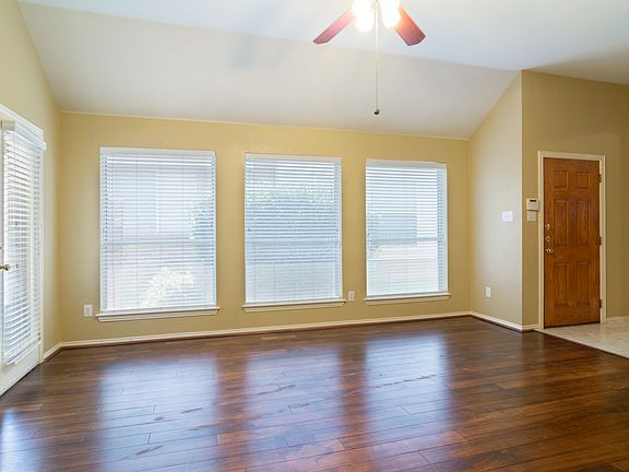 3rd image of 11720 Latania Ln