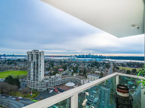 1632 Lions Gate Ln #2102, North Vancouver, BC V7P 0C5