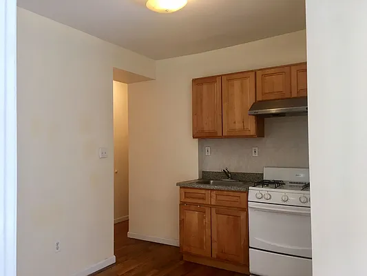 Rented by Bowery Property Management Inc. | media 26