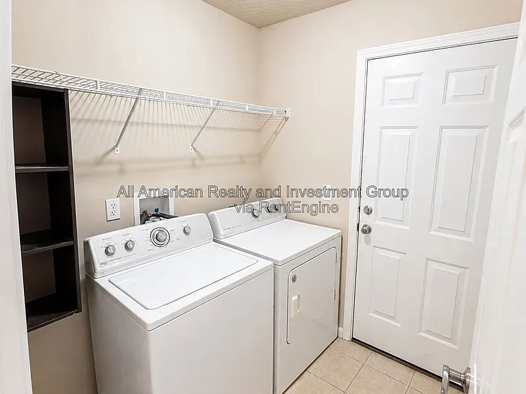 2271 Lewis St — Photo 13