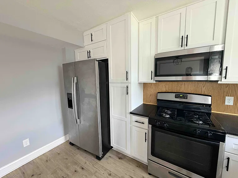 1022 Hillcrest Ave #1 — Photo 5