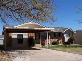 421 NW 72nd St, Lawton, OK 73505