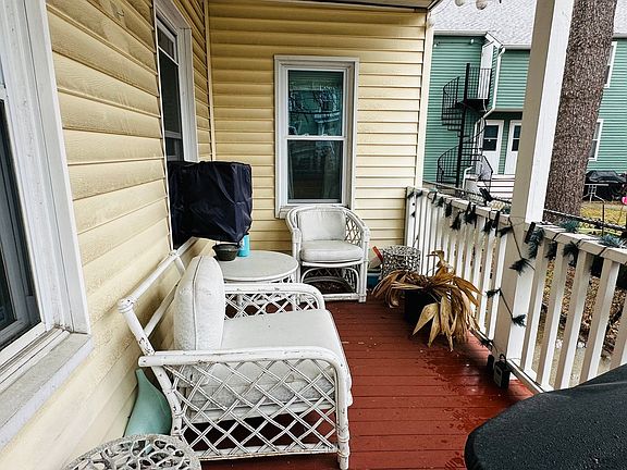 4th image of 43 Lincoln St