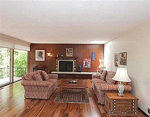 5th image of 500 Barton Shore Dr