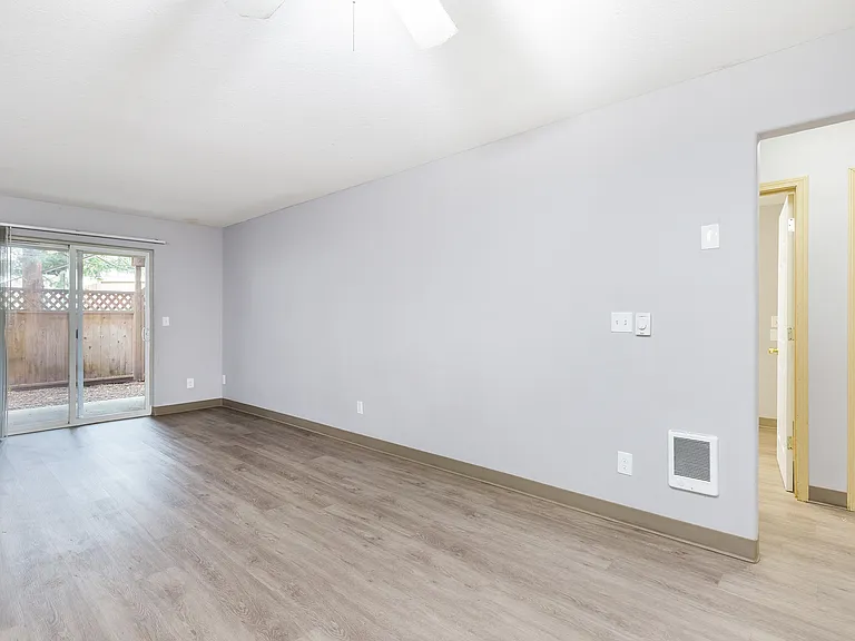 2509 SE 109th Ave — Photo 4