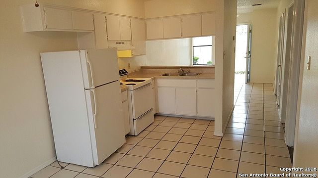 1st image of 611 W Harding Blvd #3