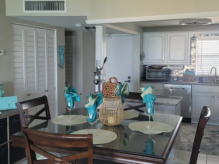4575 Cove Cir #807 — Photo 7