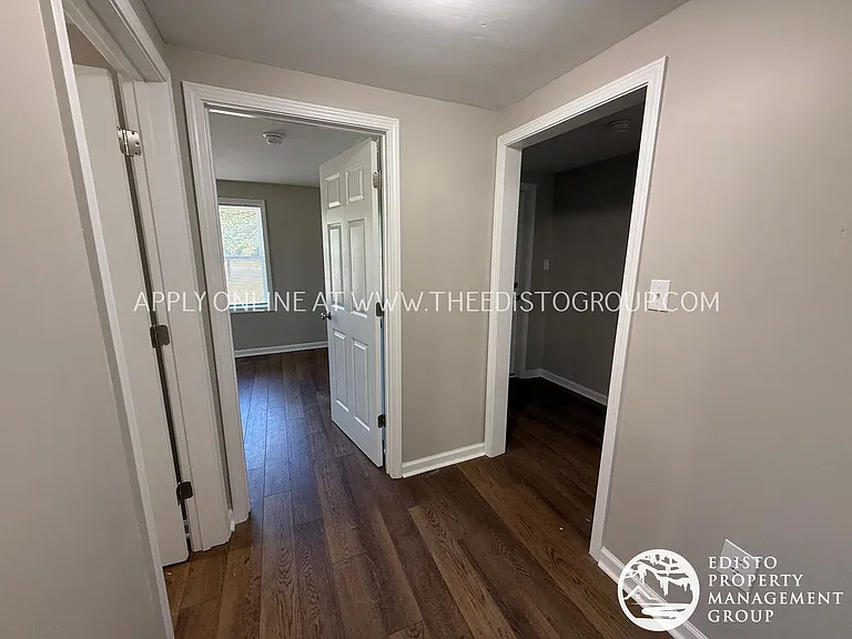 1200 Hudson Rd — Photo 7