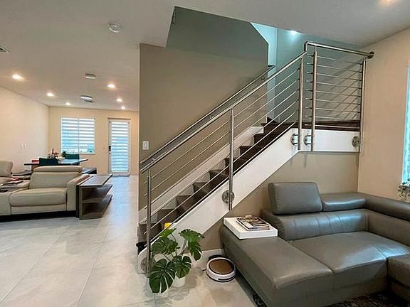 4th image of 104600 NW 67th St #104600