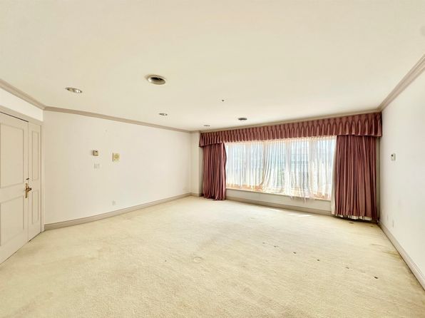 6 bedroom rental in Vancouver — photo 19