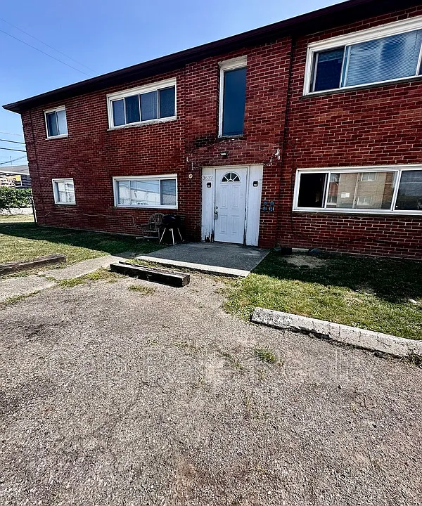 3632 Cushing Dr #C