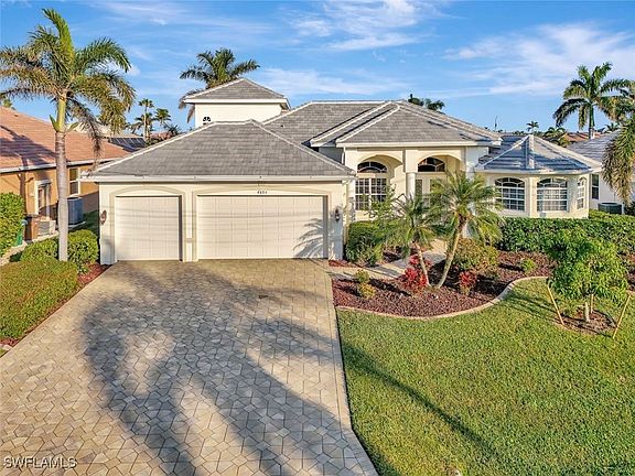 4th image of 4809 SW 20th Pl