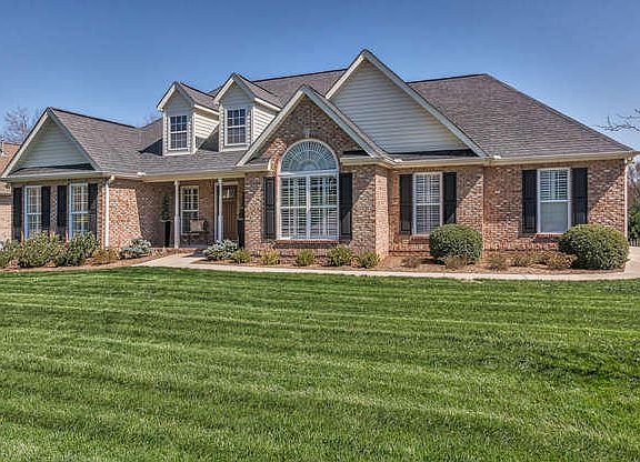 2nd image of 1035 Oakley Glen Ln