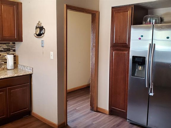 5th image of 1106 S Washington Ave