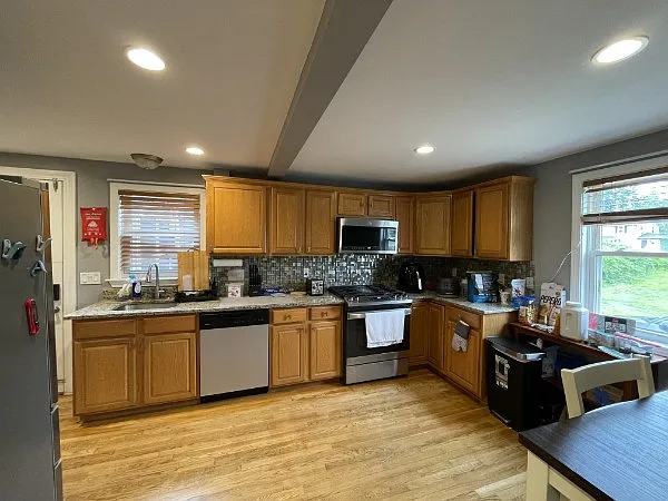 295 S Main St — Photo 5