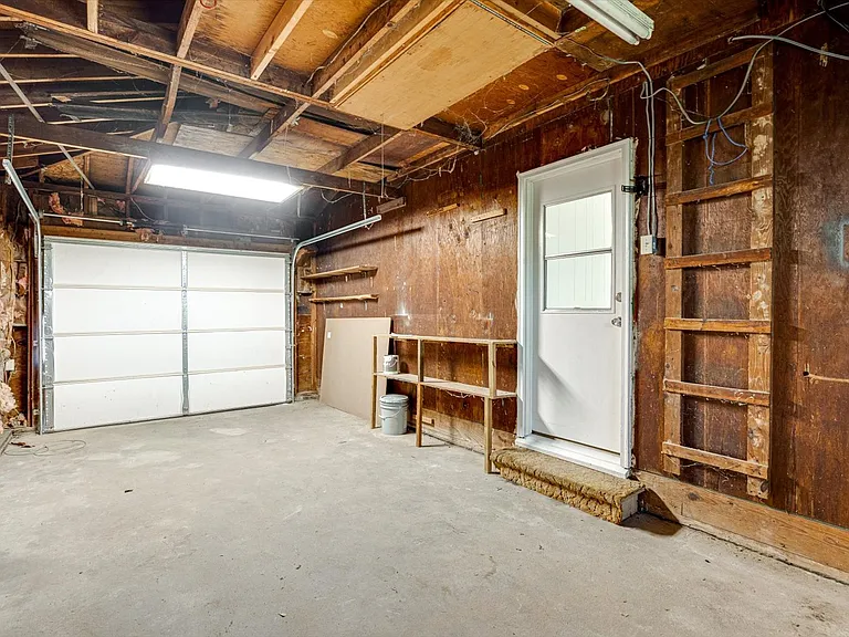 32 Kent Dr — Photo 3