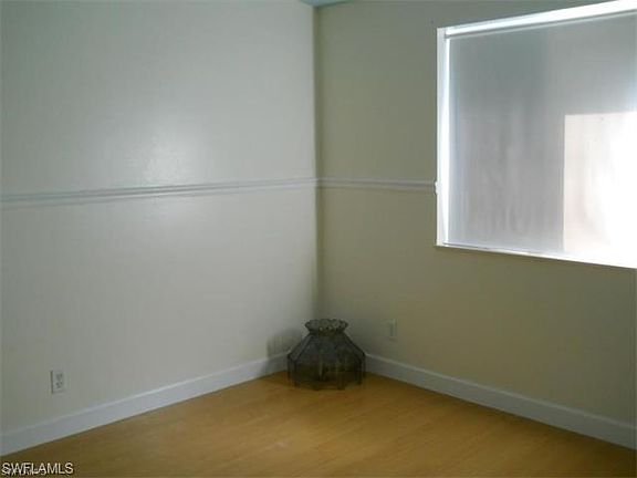 5th image of 4160 6th Ave NE