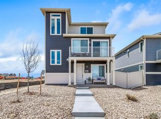 46562 Gold Prairie Dr, Bennett, CO 80102