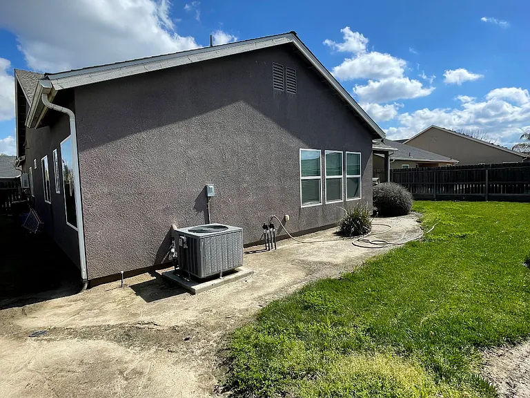 1274 N Cerritos Ave — Photo 4