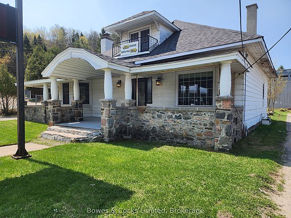 2nd image of 124 Maple Ave