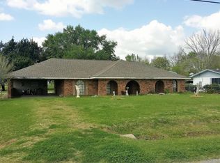 1004 Phillip Calais Rd, Breaux Bridge, LA 70517