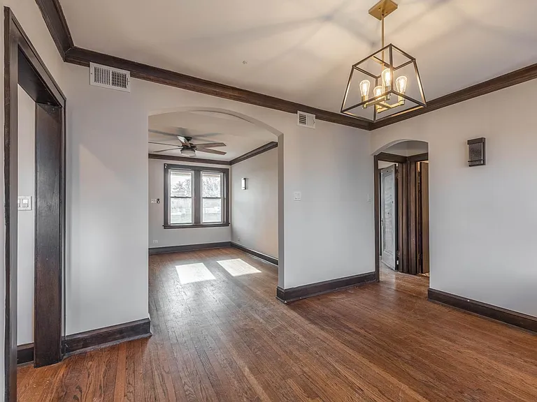 2626 W Devon Ave #3 — Photo 6