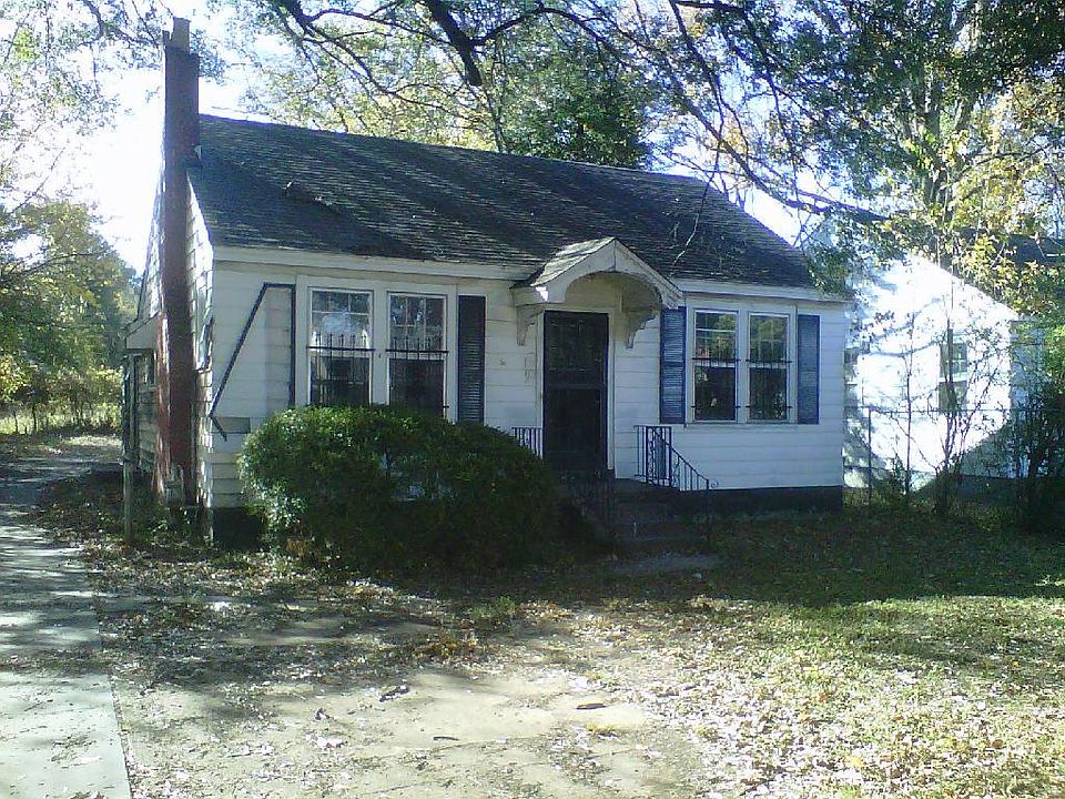 2nd image of 2761 Burns Ave