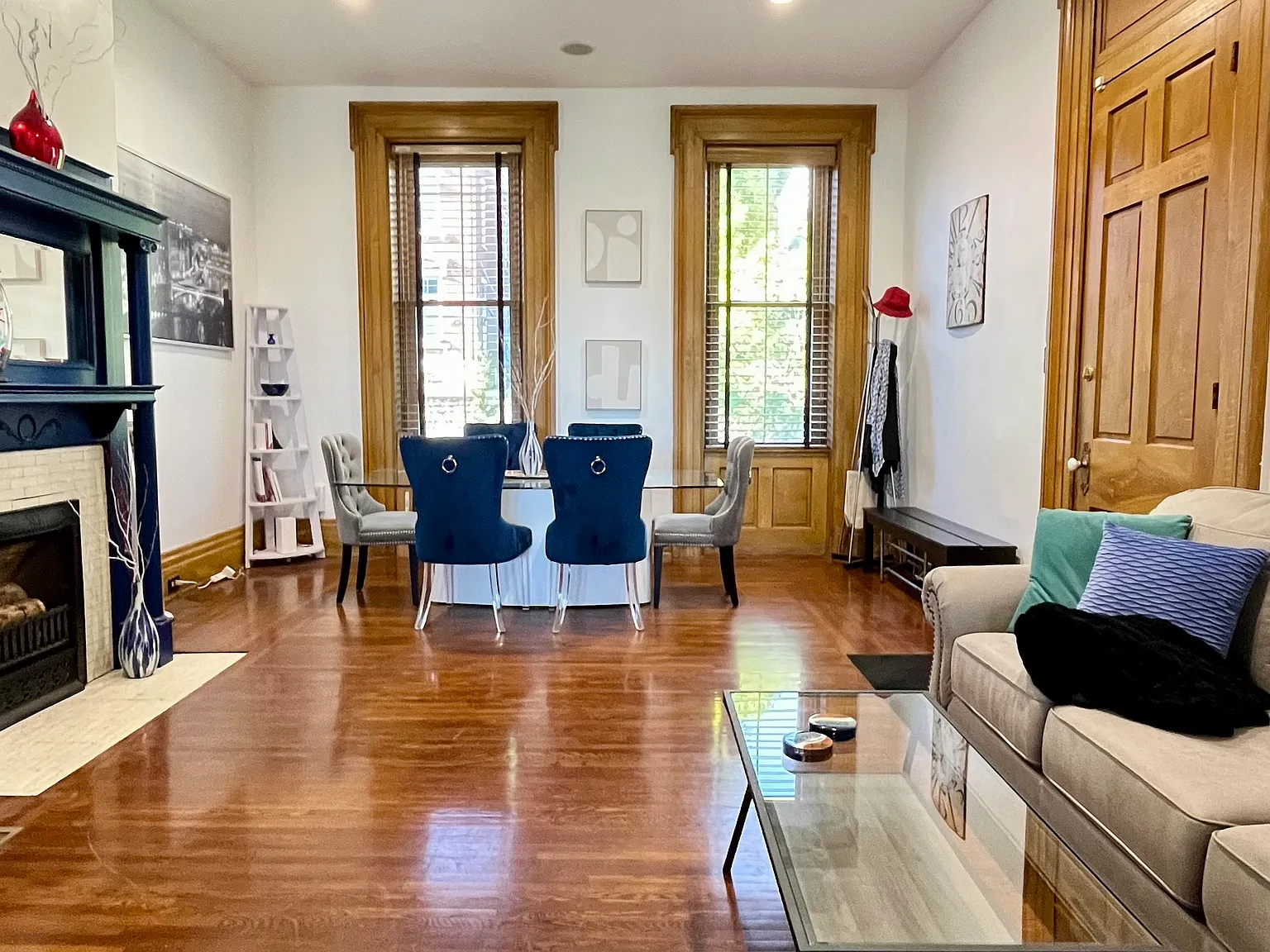 2 bed, 1.5 bath, 1800 sqft, $2,800 — Photo 3